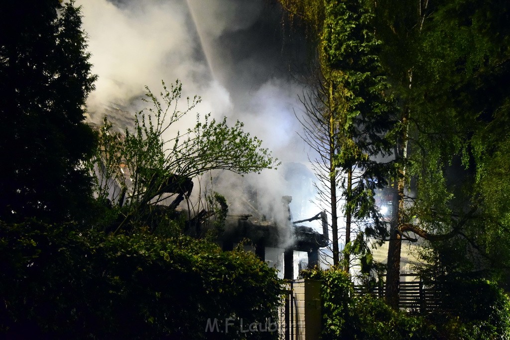 Grossfeuer Einfamilienhaus Siegburg Muehlengrabenstr P0121.JPG - Miklos Laubert